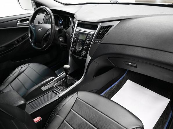 Hyundai Sonata VI (YF) с пробегом 2011 года, цена 845 000 рублей, 289572 км, седан, Автокод Объявления