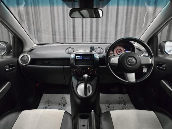Mazda Demio III (DE) с пробегом 2010 года, цена 680 000 рублей, 120000 км, хэтчбек, Автокод Объявления