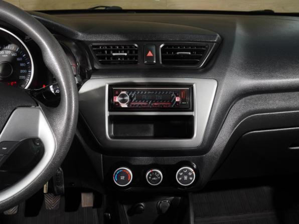 Kia Rio III Рестайлинг с пробегом 2017 года, цена 949 000 рублей, 93411 км, седан, Автокод Объявления