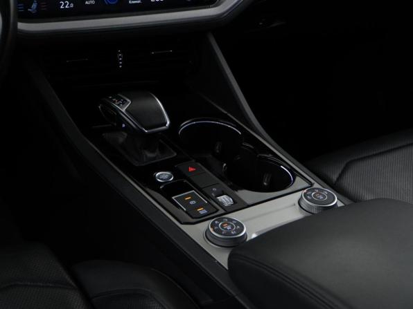 Volkswagen Touareg III с пробегом 2019 года, цена 5 199 050 рублей, 101168 км, внедорожник, Автокод Объявления