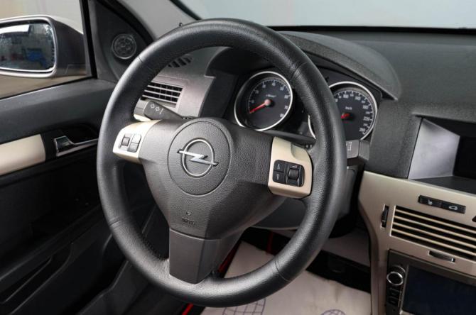 Opel Astra H Рестайлинг с пробегом 2008 года, цена 489 000 рублей, 201800 км, седан, Автокод Объявления