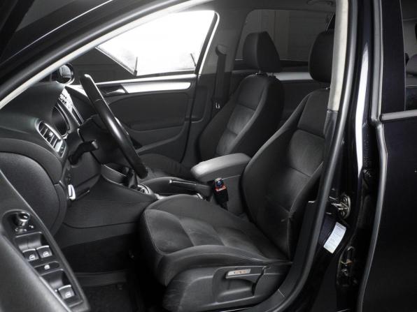 Volkswagen Golf VI с пробегом 2011 года, цена 960 000 рублей, 185312 км, хэтчбек, Автокод Объявления