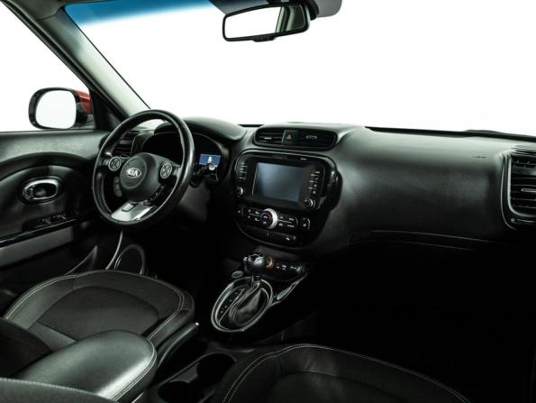 Kia Soul II Рестайлинг с пробегом 2018 года, цена 1 649 700 рублей, 73923 км, хэтчбек, Автокод Объявления