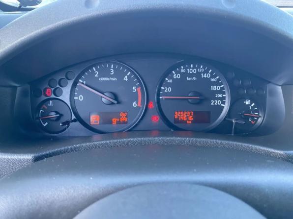 Nissan Navara (Frontier) III (D40) Рестайлинг с пробегом 2010 года, цена 1 670 000 рублей, 325236 км, offers.body_type.unknown, Автокод Объявления