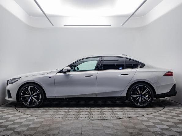 BMW 5 серии VIII (G60/G61/G68) с пробегом 2024 года, цена 7 780 000 рублей, 25502 км, седан, Автокод Объявления