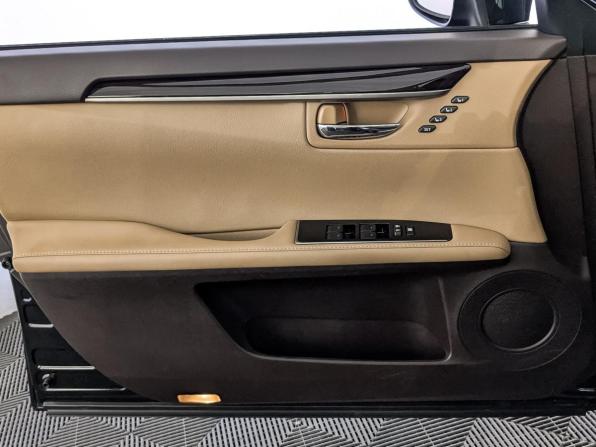 Lexus ES VI Рестайлинг с пробегом 2015 года, цена 3 400 000 рублей, 99407 км, седан, Автокод Объявления