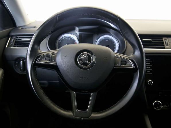 Skoda Octavia III (A7) Рестайлинг с пробегом 2017 года, цена 1 699 000 рублей, 168892 км, лифтбек, Автокод Объявления