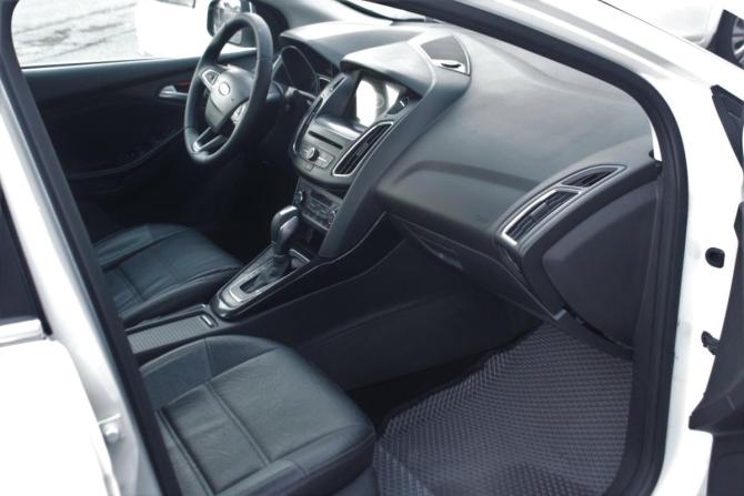 Ford Focus III Рестайлинг с пробегом 2018 года, цена 1 245 000 рублей, 177700 км, седан, Автокод Объявления