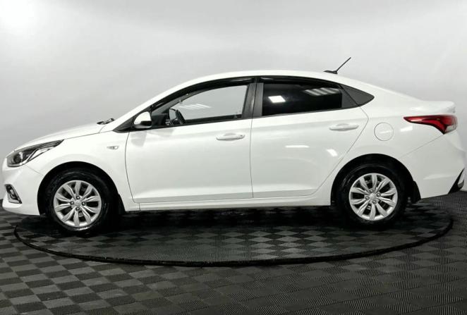 Hyundai Solaris II с пробегом 2018 года, цена 1 370 000 рублей, 148014 км, седан, Автокод Объявления