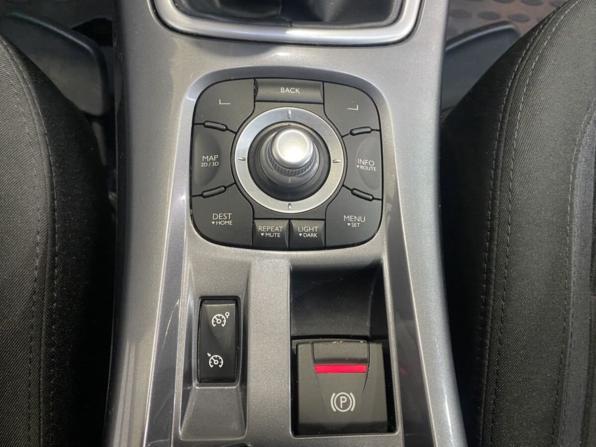 Renault Laguna III с пробегом 2009 года, цена 704 000 рублей, 334005 км, универсал, Автокод Объявления