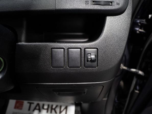 Toyota Noah II (R70) с пробегом 2011 года, цена 1 620 000 рублей, 186700 км, минивэн, Автокод Объявления