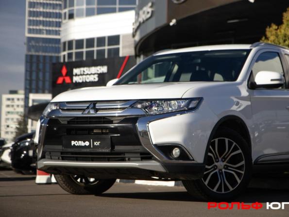 Mitsubishi Outlander III Рестайлинг 2 с пробегом 2018 года, цена 1 788 000 рублей, 142154 км, внедорожник, Автокод Объявления