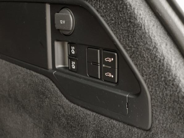 Volkswagen Touareg II с пробегом 2012 года, цена 1 730 000 рублей, 239372 км, внедорожник, Автокод Объявления
