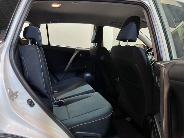 Toyota RAV4 IV (XA40) Рестайлинг с пробегом 2016 года, цена 2 349 000 рублей, 118500 км, внедорожник, Автокод Объявления