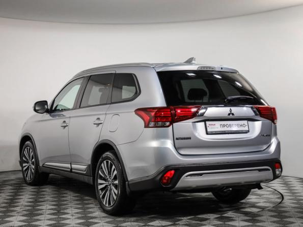 Mitsubishi Outlander III Рестайлинг 3 с пробегом 2019 года, цена 1 749 000 рублей, 153200 км, внедорожник, Автокод Объявления