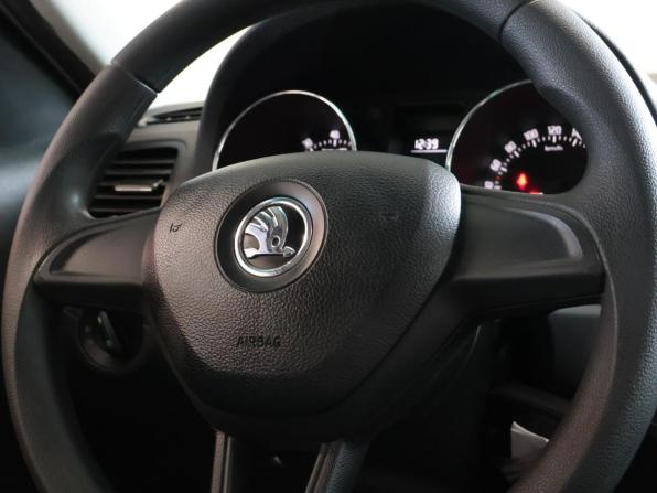 Skoda Yeti I Рестайлинг с пробегом 2016 года, цена 1 034 000 рублей, 317504 км, внедорожник, Автокод Объявления