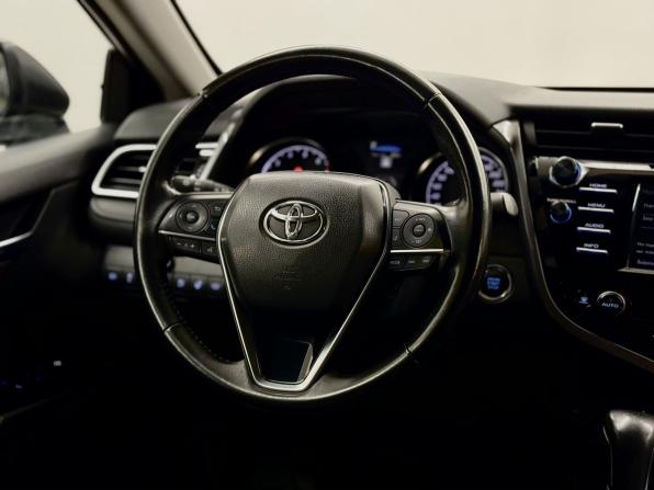 Toyota Camry VIII (XV70) с пробегом 2018 года, цена 2 639 000 рублей, 135056 км, седан, Автокод Объявления