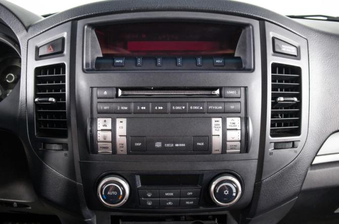 Mitsubishi Pajero IV Рестайлинг 1 с пробегом 2012 года, цена 2 149 000 рублей, 195256 км, внедорожник, Автокод Объявления