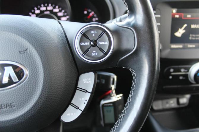Kia Soul II Рестайлинг с пробегом 2018 года, цена 1 480 000 рублей, 145000 км, хэтчбек, Автокод Объявления