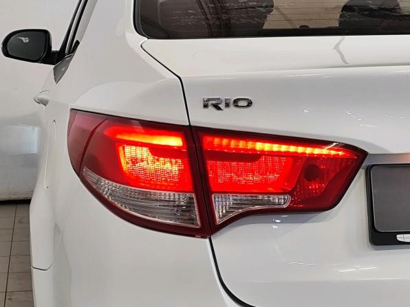 Kia Rio III Рестайлинг с пробегом 2016 года, цена 1 229 000 рублей, 113373 км, седан, Автокод Объявления