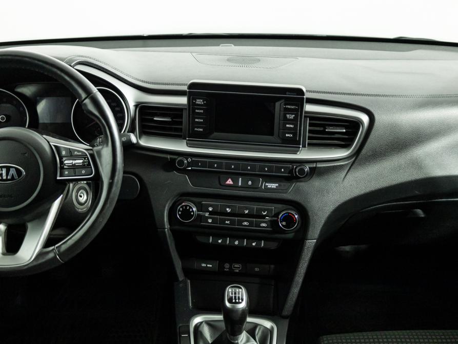 Kia Ceed III Санкт-Петербург  - изображение 14