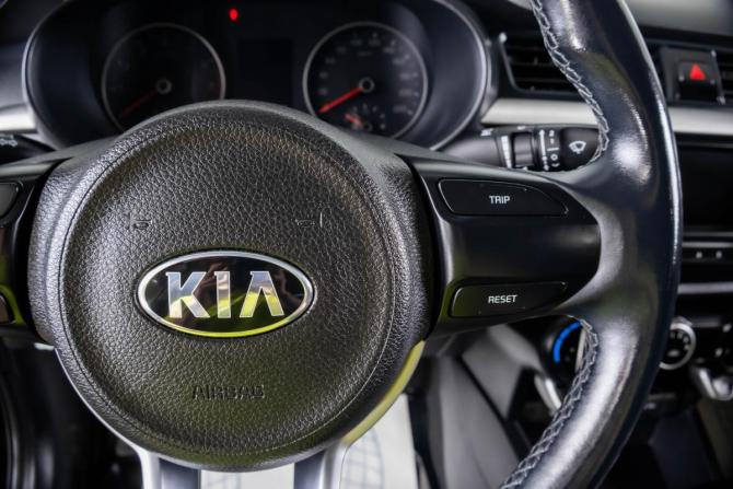 Kia Rio IV с пробегом 2017 года, цена 1 379 000 рублей, 75150 км, седан, Автокод Объявления