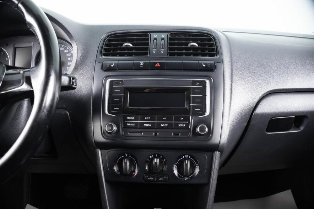 Volkswagen Polo V Рестайлинг Пермь  - изображение 16