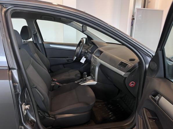 Opel Astra H Рестайлинг с пробегом 2010 года, цена 570 000 рублей, 166220 км, хэтчбек, Автокод Объявления