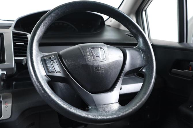 Honda Freed I Рестайлинг 2 с пробегом 2015 года, цена 1 099 000 рублей, 148000 км, компактвэн, Автокод Объявления