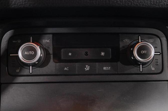 Volkswagen Touareg II с пробегом 2012 года, цена 2 379 000 рублей, 250000 км, внедорожник, Автокод Объявления