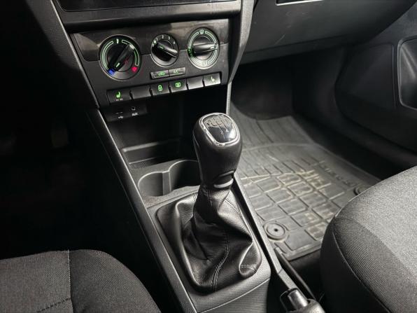 Skoda Rapid I с пробегом 2017 года, цена 699 000 рублей, 248889 км, лифтбек, Автокод Объявления