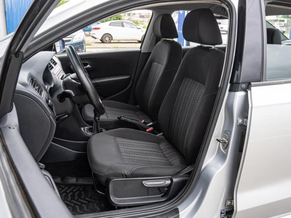 Volkswagen Polo V Рестайлинг с пробегом 2016 года, цена 860 000 рублей, 234243 км, седан, Автокод Объявления