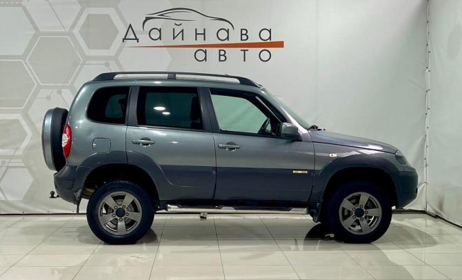 Chevrolet Niva I Рестайлинг с пробегом 2017 года, цена 700 000 рублей, 104000 км, внедорожник, Автокод Объявления