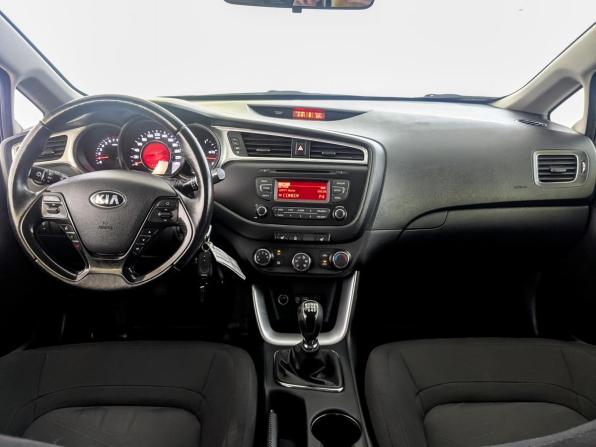 Kia Ceed II Рестайлинг с пробегом 2016 года, цена 1 070 000 рублей, 161143 км, хэтчбек, Автокод Объявления
