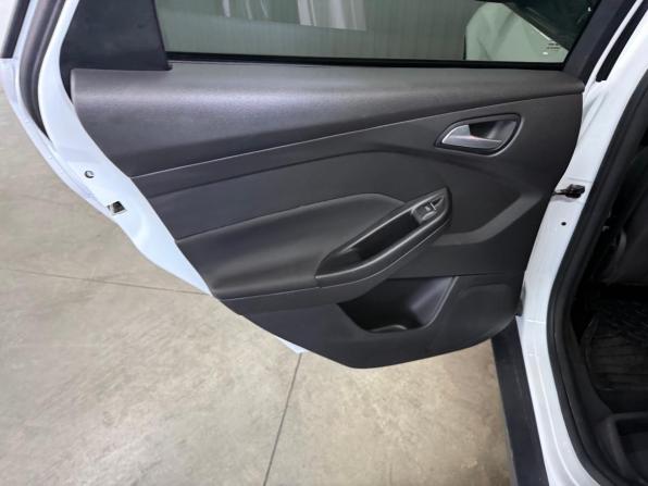 Ford Focus III Рестайлинг с пробегом 2016 года, цена 1 047 000 рублей, 140690 км, седан, Автокод Объявления