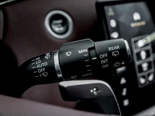 Land Rover Range Rover Evoque II Рестайлинг с пробегом 2024 года, цена 4 990 000 рублей, 35104 км, внедорожник, Автокод Объявления