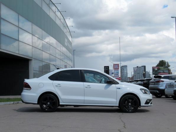 Volkswagen Polo V Рестайлинг с пробегом 2017 года, цена 1 080 000 рублей, 228193 км, седан, Автокод Объявления