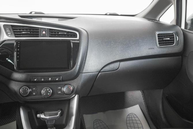 Kia Ceed II Рестайлинг с пробегом 2016 года, цена 899 000 рублей, 270000 км, хэтчбек, Автокод Объявления
