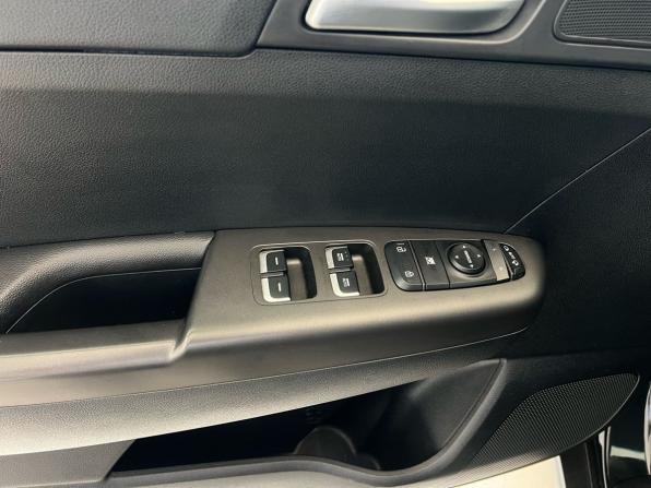 Kia Sportage IV Рестайлинг с пробегом 2019 года, цена 1 899 000 рублей, 102832 км, внедорожник, Автокод Объявления
