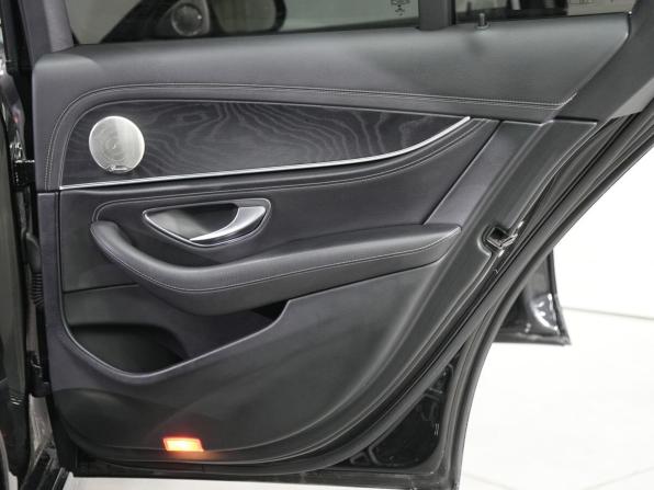 Mercedes-Benz E-Класс V (W213 S213 C238) Рестайлинг с пробегом 2020 года, цена 3 750 000 рублей, 179977 км, седан, Автокод Объявления