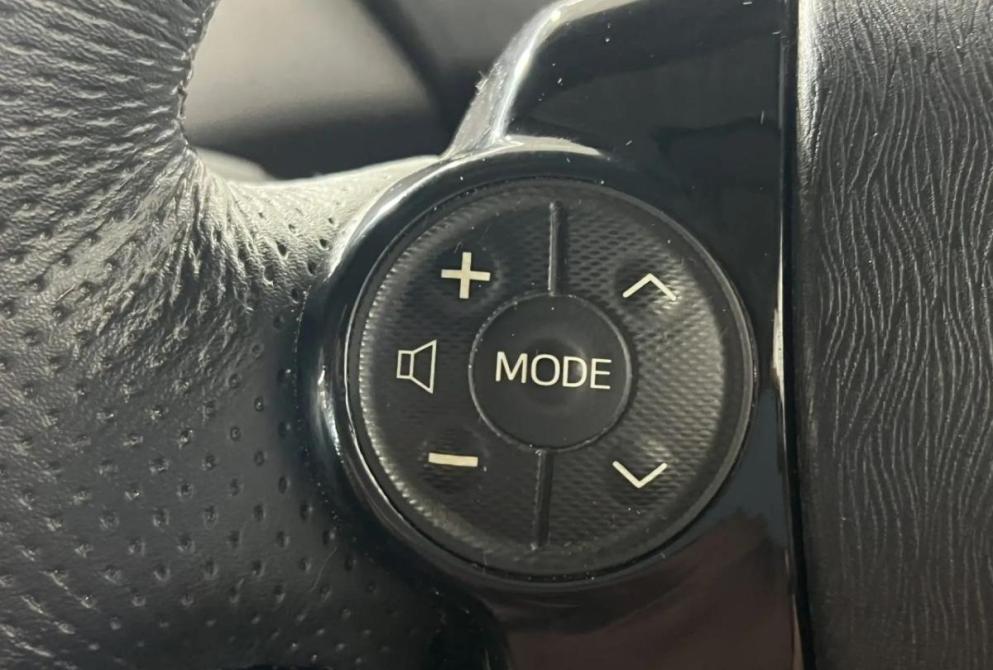 Toyota Prius III Рестайлинг (XW30) Астрахань  - изображение 19