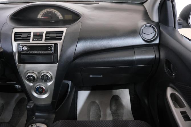 Toyota Yaris II с пробегом 2007 года, цена 539 000 рублей, 298000 км, седан, Автокод Объявления