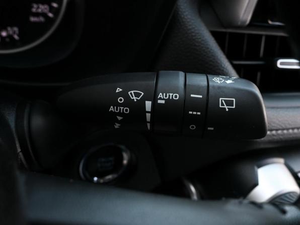 Toyota RAV4 V (XA50) с пробегом 2021 года, цена 3 719 000 рублей, 65514 км, внедорожник, Автокод Объявления