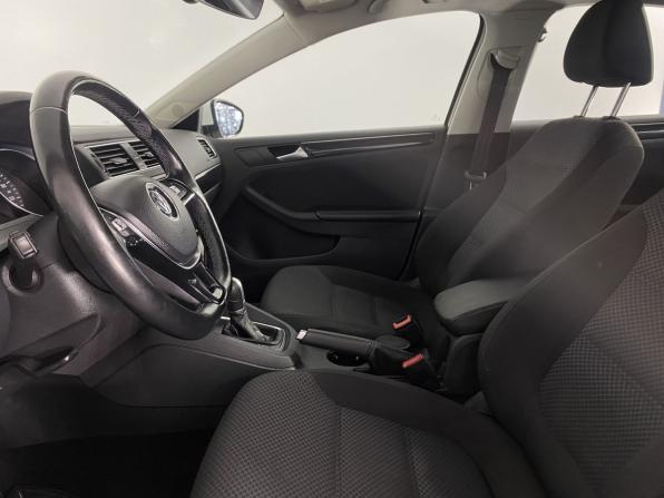 Volkswagen Jetta VI Рестайлинг с пробегом 2018 года, цена 1 450 000 рублей, 129285 км, седан, Автокод Объявления