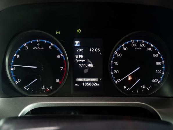 Toyota RAV4 IV (XA40) Рестайлинг с пробегом 2018 года, цена 2 275 000 рублей, 185882 км, внедорожник, Автокод Объявления
