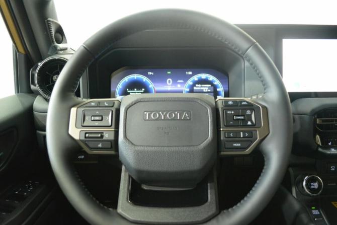 Toyota Land Cruiser Prado 250 Series с пробегом 2024 года, цена 12 380 000 рублей, 36 км, внедорожник, Автокод Объявления