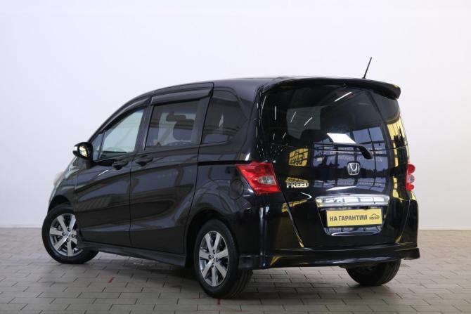 Honda Freed I с пробегом 2010 года, цена 1 159 000 рублей, 174000 км, компактвэн, Автокод Объявления