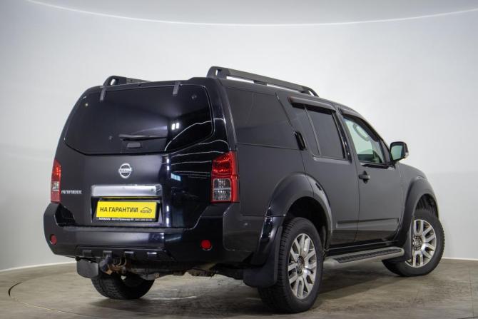 Nissan Pathfinder III Рестайлинг с пробегом 2011 года, цена 1 739 000 рублей, 111000 км, внедорожник, Автокод Объявления