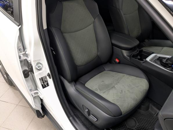 Toyota RAV4 V (XA50) с пробегом 2025 года, цена 3 925 000 рублей, 5170 км, внедорожник, Автокод Объявления
