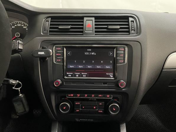 Volkswagen Jetta VI с пробегом 2011 года, цена 979 000 рублей, 160951 км, седан, Автокод Объявления
